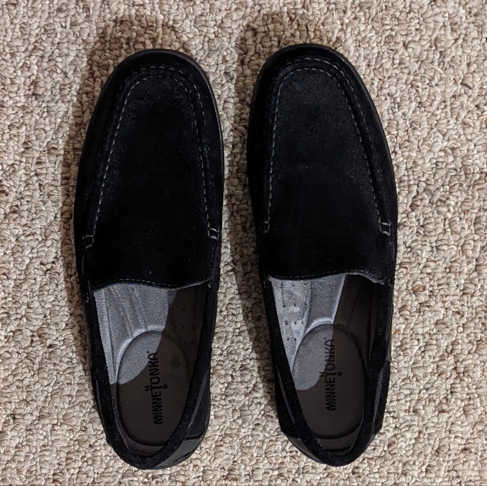 Minnetonka Grant Slippers in Black, Men's 11